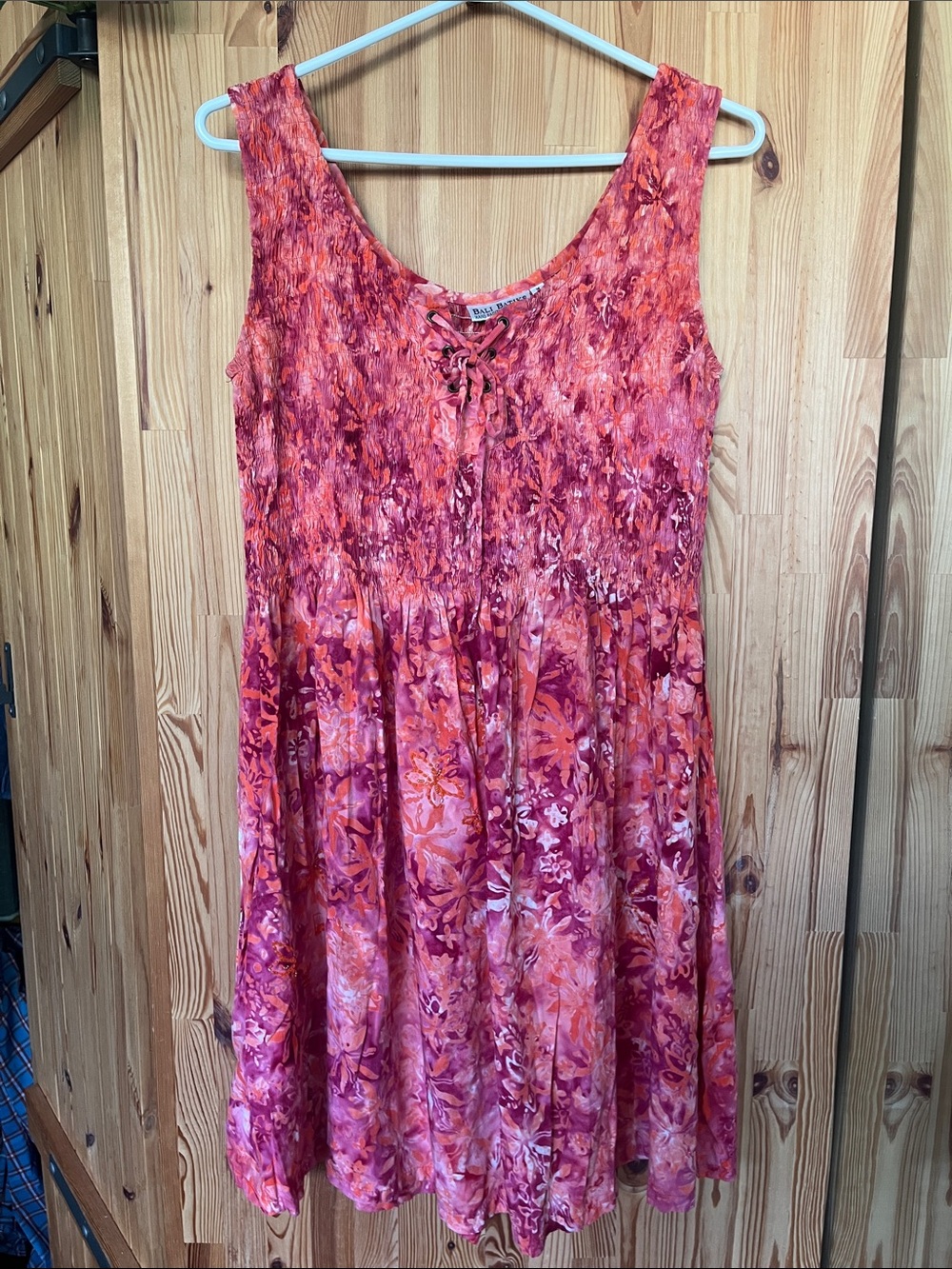 Shirred stretchy salmon floral dress (size M)